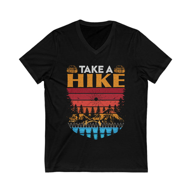 Abenteuerbereites V-Ausschnitt-T-Shirt – Perfekt für Wanderer, Outdoor-Liebhaber, Camping, Geschenk für Naturliebhaber, Unisex-T-Shirt, „Take a Hike“-Design